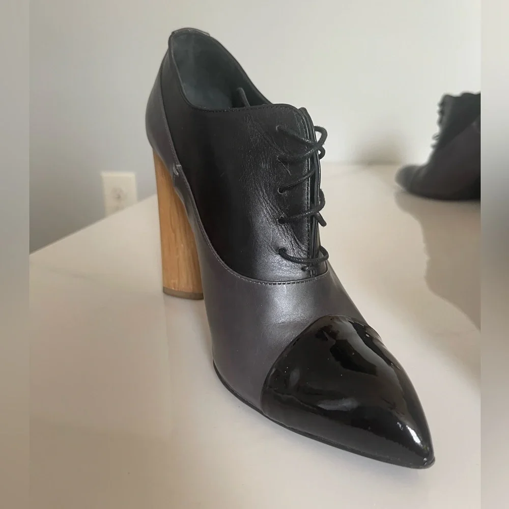 AUTHENTIC YSL OXFORD HEELS - Picture 4 of 10